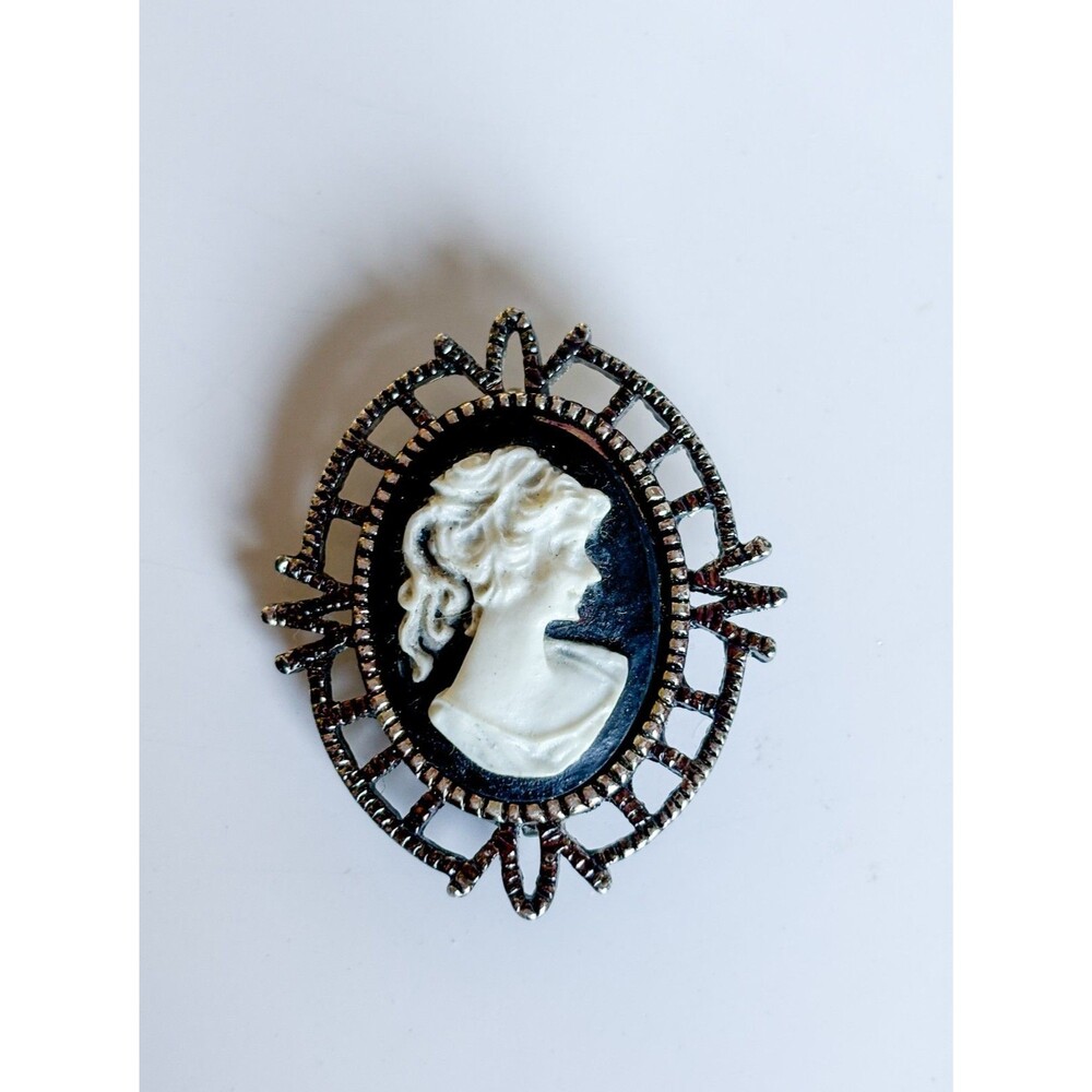 Vintage Black White Cameo Brooch Signed Silver Tone Victorian Revival Pin